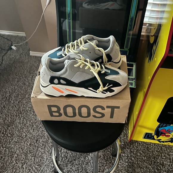 adidas Other - Brand new Yeezy wave runners‼️